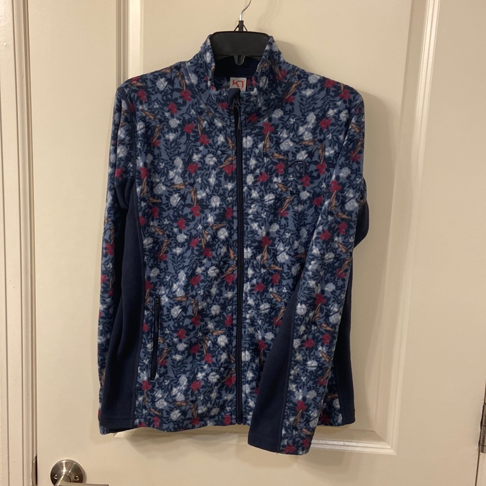 Kari Traa women’s fleece base layer. Full zip with front zip pockets.